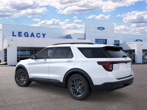 New 2026 Ford Explorer ST-Line w/ ST-Line Street Pack RWD image 4