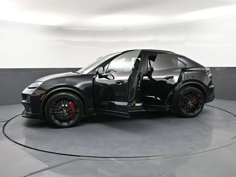 New 2026 Porsche Macan GTS Electric AWD/4WD image 39