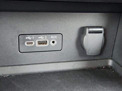 Used 2022 Nissan Sentra SR w/ Electronics Package FWD image 17