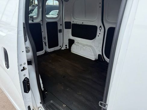 Used 2021 Nissan NV200 S w/ Back Door Glass Package image 24