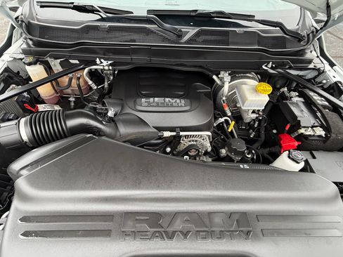 Used 2024 RAM 2500 Tradesman w/ Chrome Appearance Group image 23