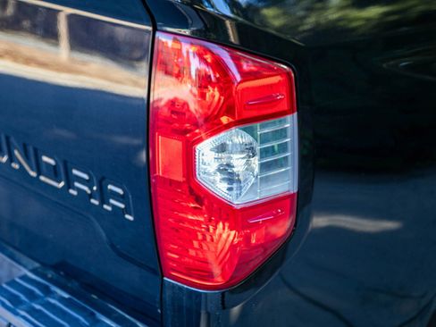 Used 2016 Toyota Tundra Limited w/ Limited Premium Package image 9