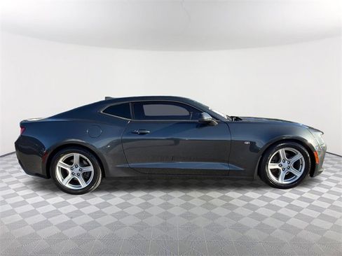 Used 2018 Chevrolet Camaro LT image 4