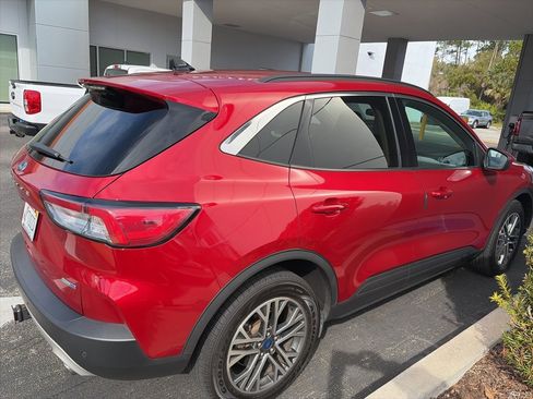 Used 2020 Ford Escape SEL image 4