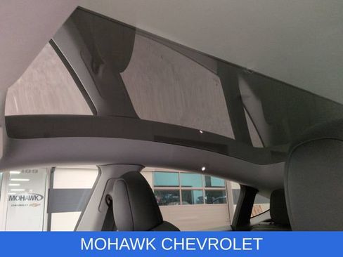 Used 2023 Tesla Model Y Long Range AWD/4WD image 19