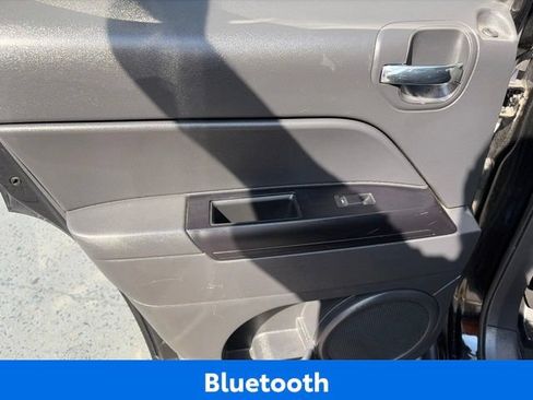 Used 2017 Jeep Patriot Sport w/ Power Value Group FWD image 9
