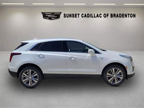 New 2026 Cadillac XT5 Premium Luxury image 3