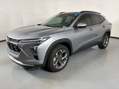 Used 2024 Chevrolet Trax LT image 5