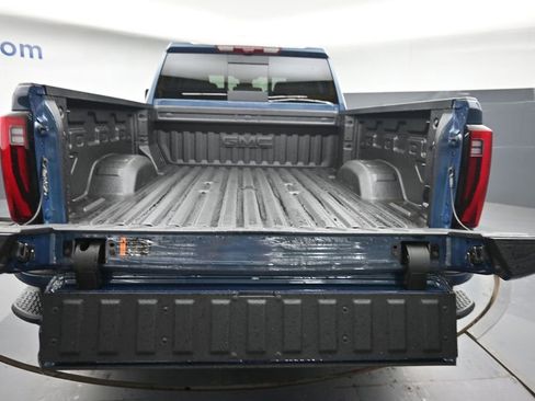 New 2026 GMC Sierra 2500 Denali w/ Technology Package AWD/4WD image 11