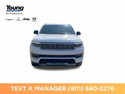 Used 2023 Jeep Grand Wagoneer Series III AWD/4WD image 8