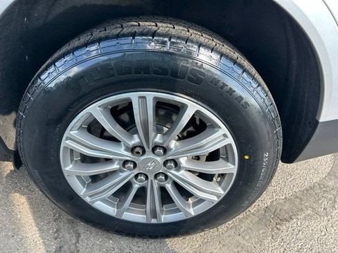 Used 2018 Cadillac XT5 Luxury w/ Driver Awareness Package FWD image 54