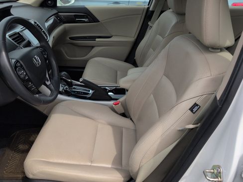 Used 2017 Honda Accord EX-L image 4