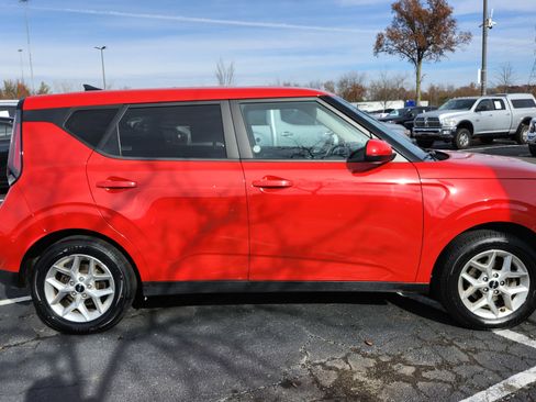Used 2024 Kia Soul LX w/ Option Group 015 image 18