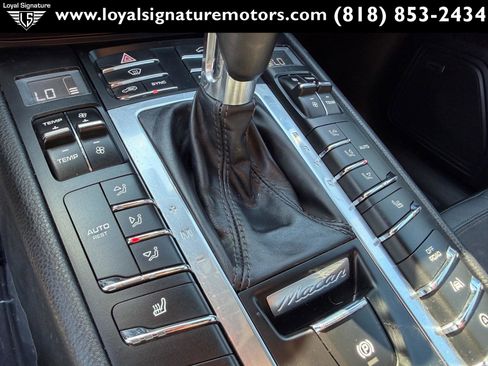 Used 2017 Porsche Macan AWD/4WD image 25