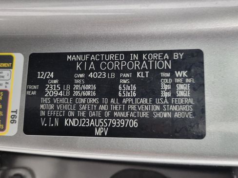 Used 2025 Kia Soul LX w/ LX Technology Package FWD image 26