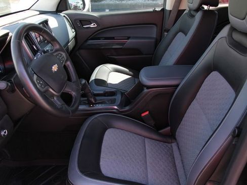 Used 2017 Chevrolet Colorado Z71 AWD/4WD image 15
