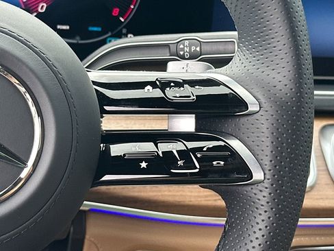 New 2026 Mercedes-Benz GLS 580 4MATIC image 29