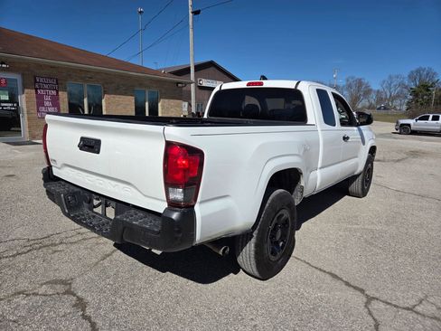 Used 2021 Toyota Tacoma SR image 5