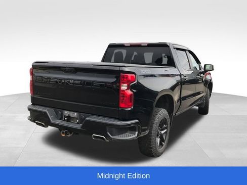 Used 2022 Chevrolet Silverado 1500 Custom Trail Boss w/ Midnight Edition AWD/4WD image 2