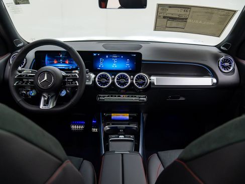 New 2026 Mercedes-Benz GLB 35 AMG 4MATIC image 10