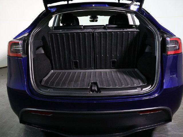Used 2024 Tesla Model Y Long Range AWD/4WD image 27