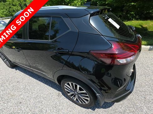 Used 2024 Nissan Kicks SV FWD image 5