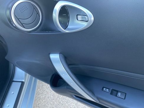 Used 2007 Nissan 350Z Grand Touring image 11