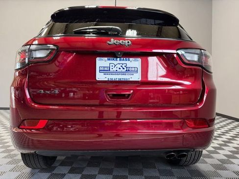 Used 2022 Jeep Compass High Altitude AWD/4WD image 9
