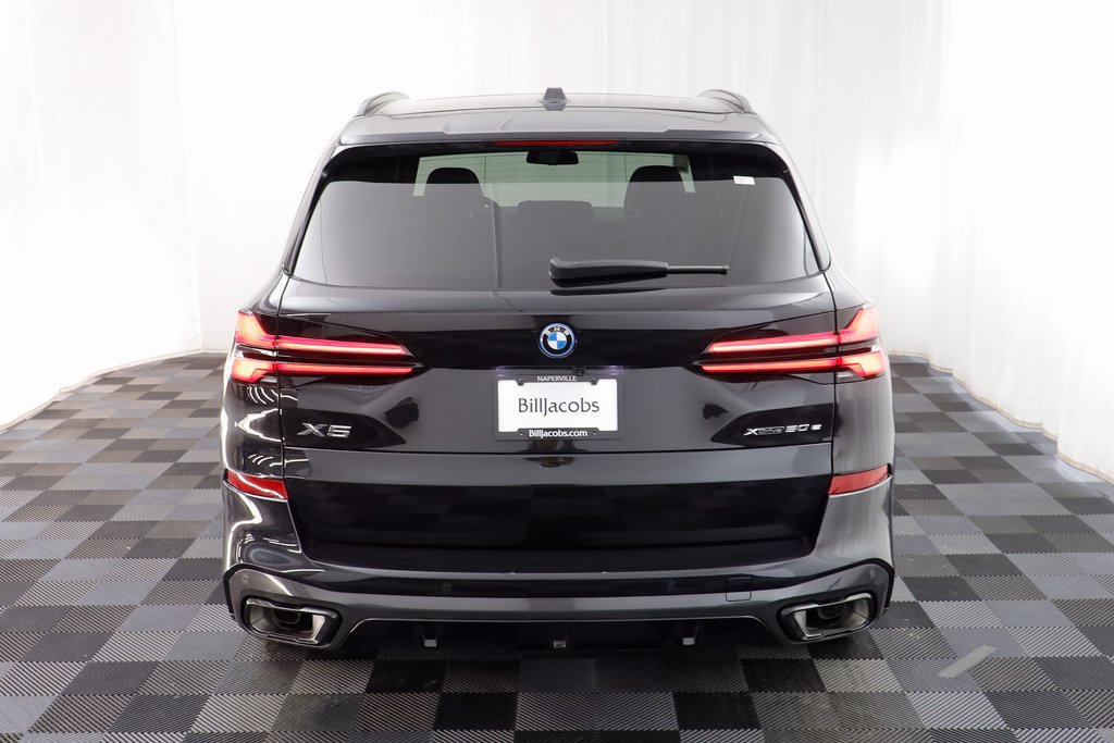 New 2026 BMW X5 xDrive50e w/ M Sport Package AWD/4WD image 18