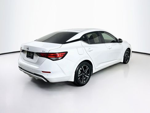 Used 2024 Nissan Sentra SV FWD image 9