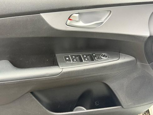 Used 2023 Kia Forte LXS w/ LXS Technology Package FWD image 26