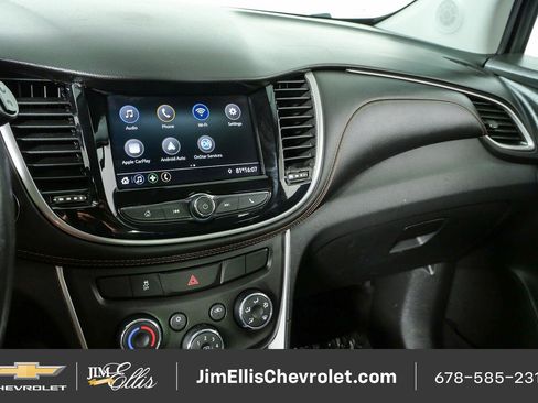 Certified 2020 Chevrolet Trax LT w/ LT Convenience Package AWD/4WD image 12
