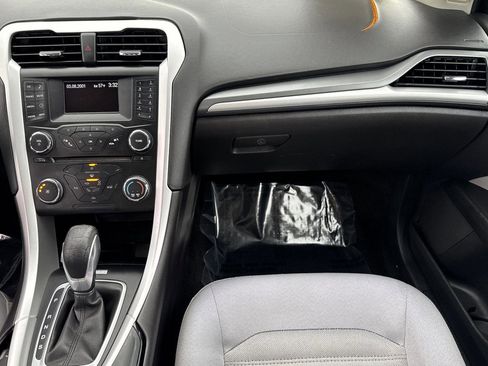 Used 2014 Ford Fusion S image 27