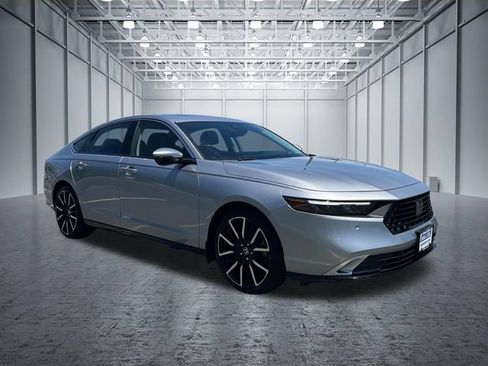 Certified 2023 Honda Accord Touring image 11