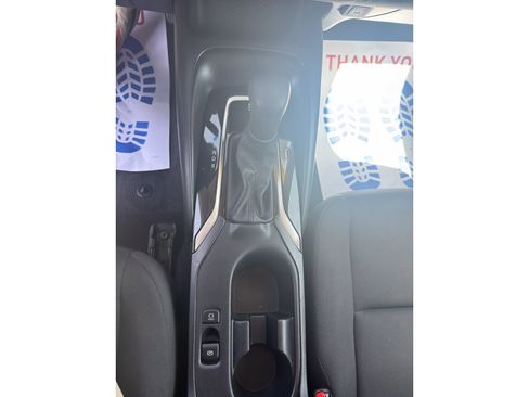 Used 2024 Toyota Corolla LE FWD image 17