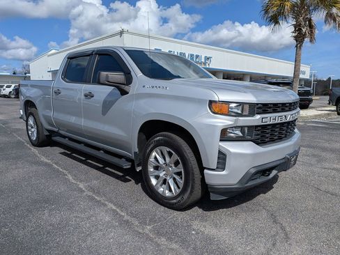 Used 2019 Chevrolet Silverado 1500 Custom w/ Trailering Package image 2