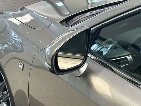 Used 2016 Lexus IS 350 RWD image 9