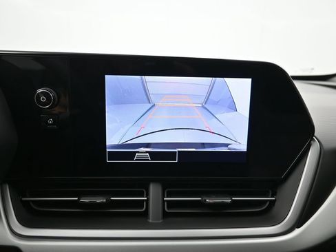 New 2026 Chevrolet Trax LS w/ LS Convenience Package FWD image 15