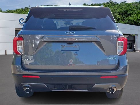 Certified 2023 Ford Explorer XLT w/ Equipment Group 202A AWD/4WD image 5