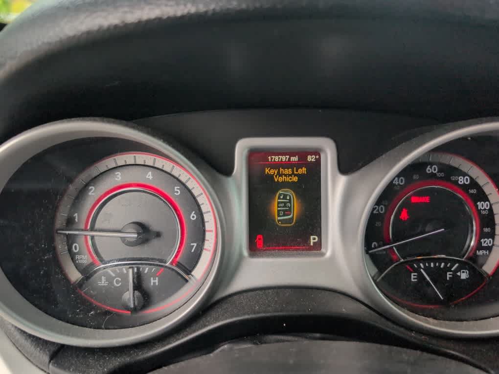 Used 2015 Dodge Journey SXT w/ Flexible Seating Group FWD image 10
