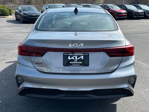 Used 2024 Kia Forte LXS w/ LXS Technology Package image 4