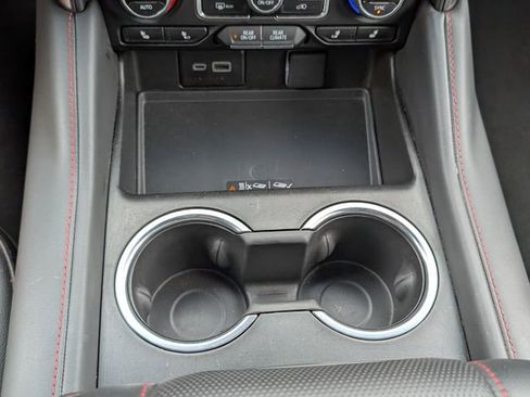 Used 2024 Chevrolet Suburban RST RWD image 10