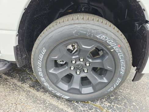 New 2026 RAM 1500 Express AWD/4WD image 11