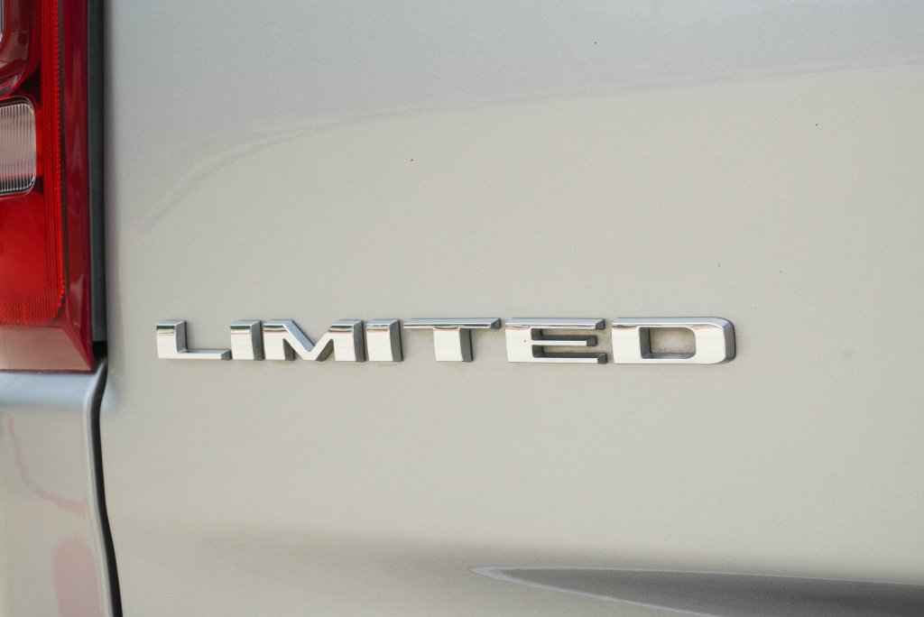 Used 2024 RAM 1500 Limited AWD/4WD image 11