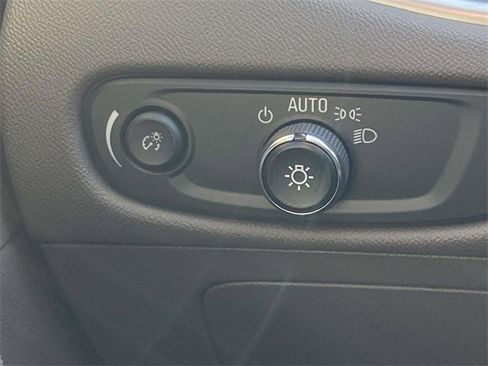 Used 2022 Chevrolet Malibu LS w/ Driver Confidence Package II image 28