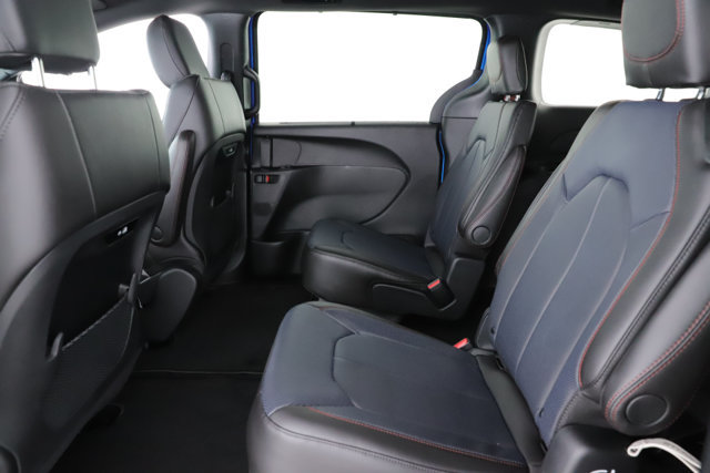 New 2027 Chrysler Pacifica Select FWD image 27