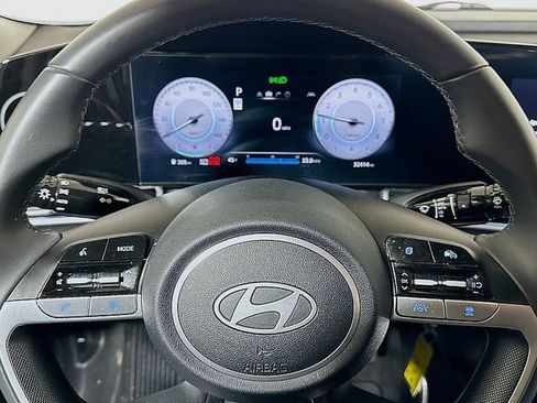 Used 2024 Hyundai Elantra SEL w/ Convenience Package FWD image 12