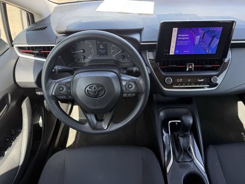 Used 2024 Toyota Corolla LE FWD image 8