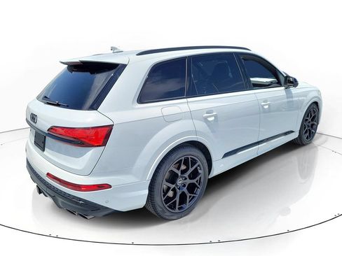 New 2026 Audi SQ7 Premium Plus AWD/4WD image 4