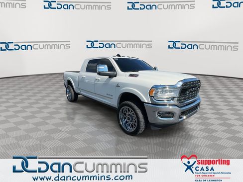 Used 2024 RAM 2500 Limited AWD/4WD image 2